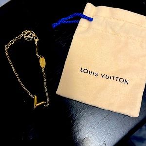 Louis Vuitton V bracelet